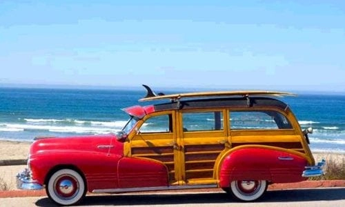 red-car-in-the-hamptons