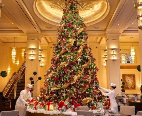 hotel holiday decorations