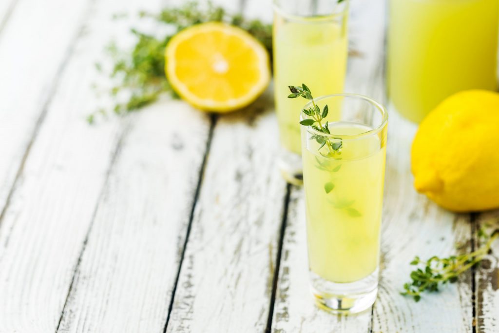 https://galavante.com/wp-content/uploads/2021/03/Limoncello-Spritz-Lead--scaled.jpg