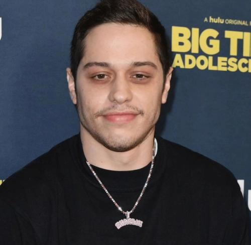 Pete Davidson vacations