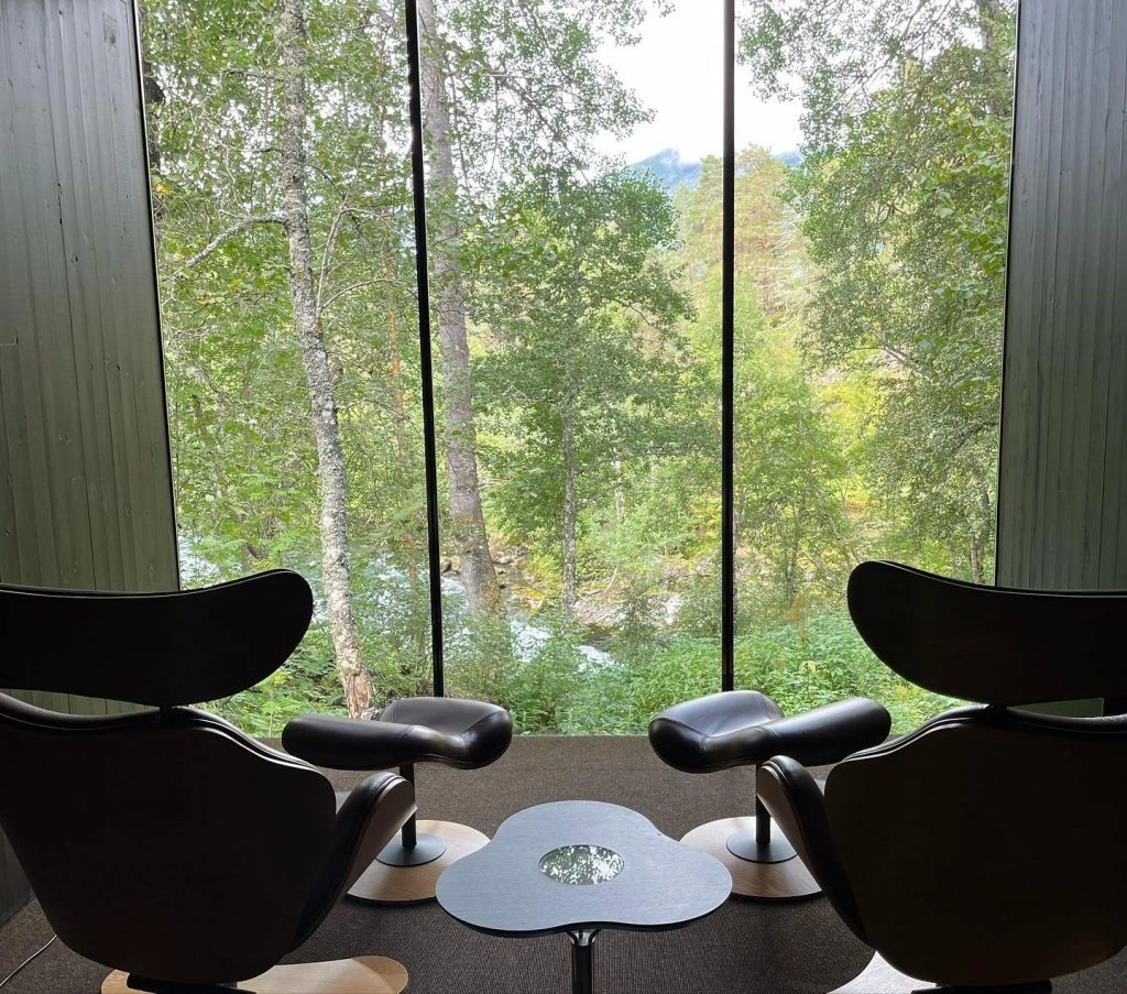 Juvet Hotel in Succession