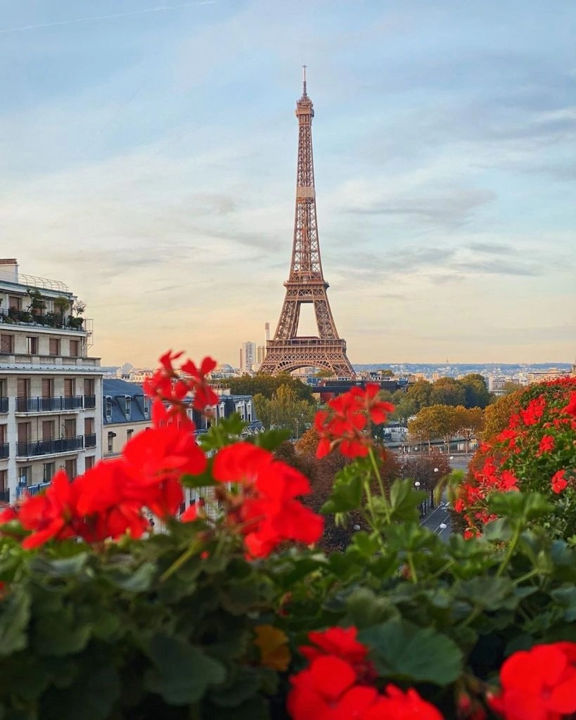 where celebs vacation in France