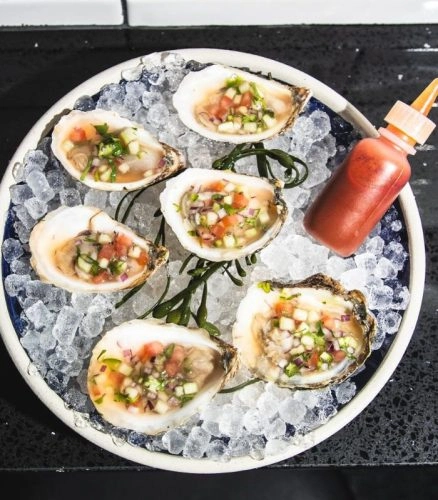 Quique Crudo oysters