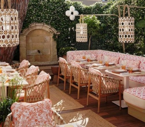 Louis Vuitton st. tropez restaurant
